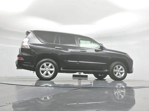 Used 2017 Lexus GX 460 w/ Navigation Package image 54