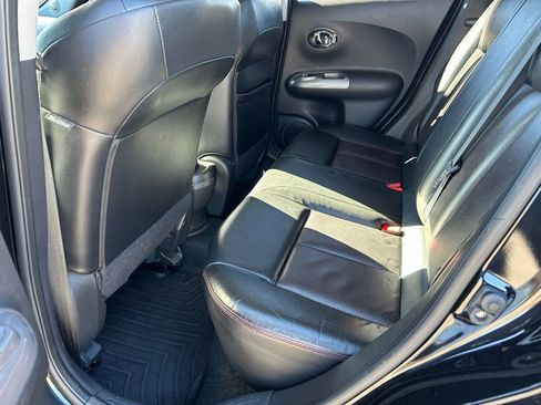 Used 2011 Nissan Juke SL image 25