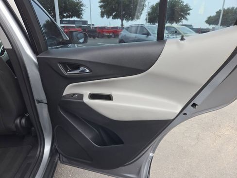 Used 2019 Chevrolet Cruze LS FWD image 22