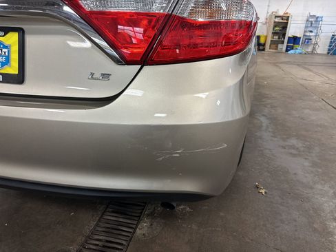 Used 2017 Toyota Camry LE FWD image 44