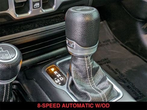 Used 2020 Jeep Wrangler Unlimited Sahara image 4