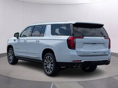 New 2026 GMC Yukon XL Denali w/ Sun & Power Step Package