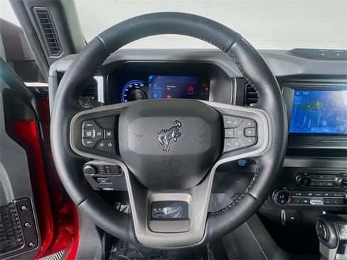 Used 2023 Ford Bronco Big Bend w/ Sasquatch Package image 15
