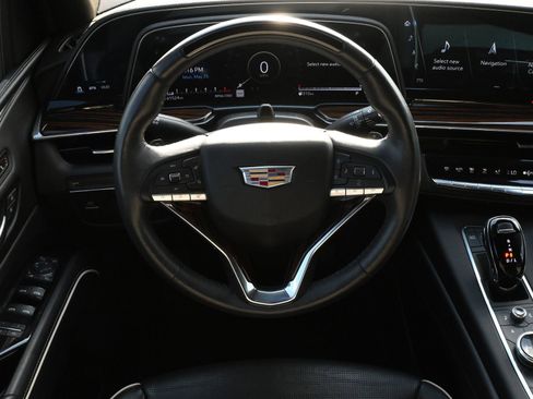 Used 2023 Cadillac Escalade Premium Luxury RWD image 10