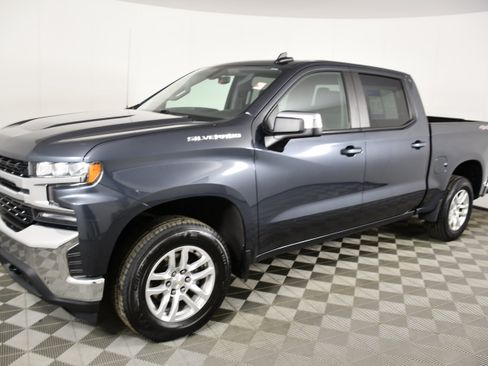 Used 2022 Chevrolet Silverado 1500 LT AWD/4WD image 10