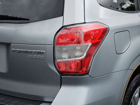 Used 2014 Subaru Forester 2.5i Premium w/ All-Weather Package image 11