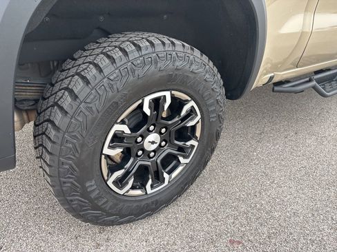 Used 2022 Chevrolet Silverado 1500 ZR2 w/ Technology Package image 25