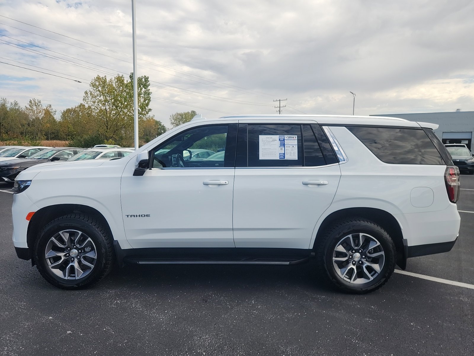 Used 2024 Chevrolet Tahoe LT w/ LT Signature Package AWD/4WD image 6
