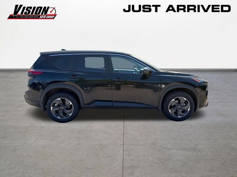 Used 2024 Nissan Rogue SV AWD/4WD image 4