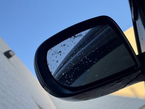 Used 2022 Jeep Compass Trailhawk w/ Sun and Sound Group image 17