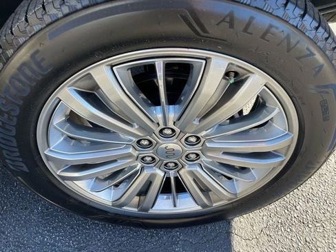 Used 2024 Ford F150 King Ranch w/ FX4 Off-Road Package image 30