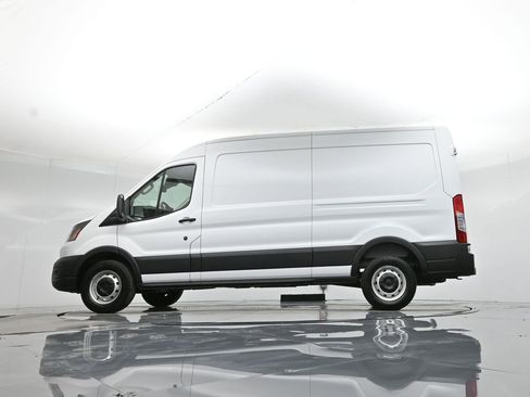 New 2025 Ford Transit 250 148 Medium Roof image 46
