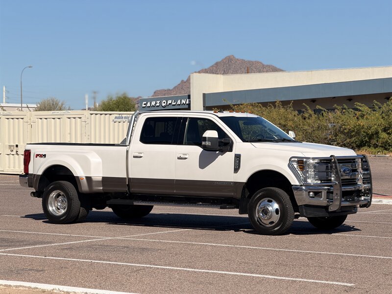 Used 2019 Ford F350 Lariat w/ Lariat Ultimate Package AWD/4WD image 2