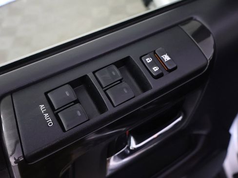 Used 2024 Toyota 4Runner TRD Off-Road image 33