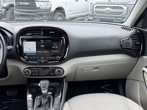 Used 2021 Kia Soul EX FWD image 21