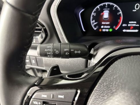Certified 2025 Honda Pilot Touring image 17
