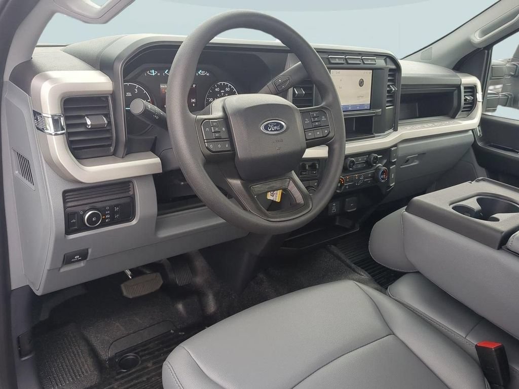 New 2024 Ford F550 4x4 Regular Cab Super Duty image 11
