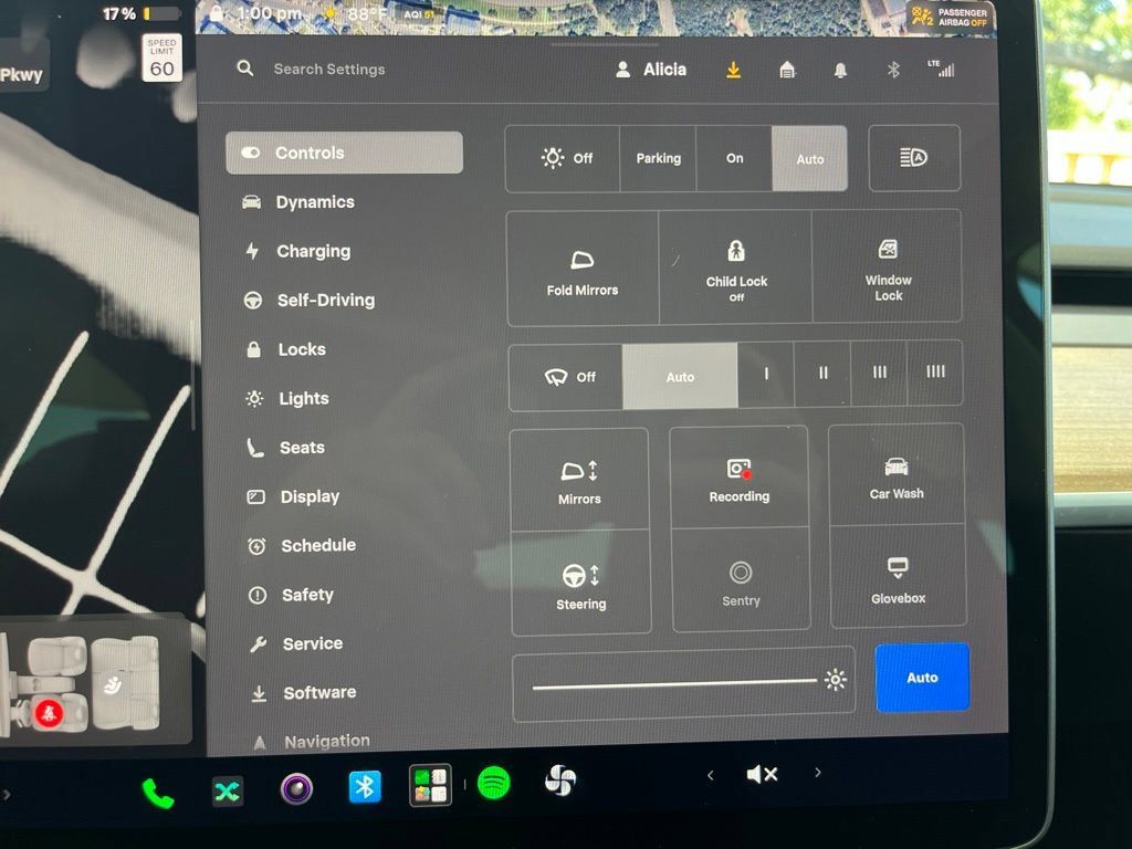 Used 2022 Tesla Model Y Performance AWD/4WD image 10