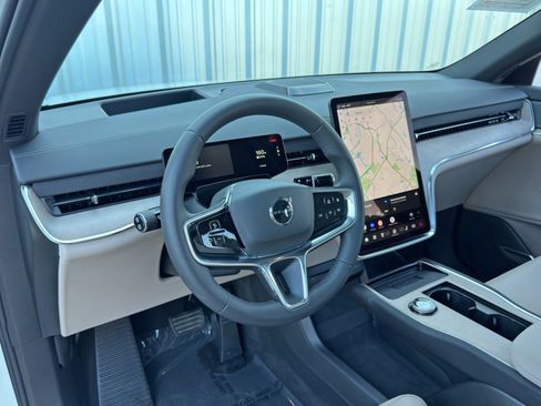Used 2025 Volvo EX90 Ultra image 14