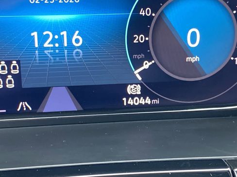 Used 2025 Volkswagen Atlas SE image 15