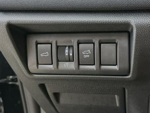 Used 2025 Subaru Outback Premium AWD/4WD image 26