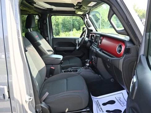 Used 2021 Jeep Gladiator Rubicon w/ Cold Weather Group AWD/4WD image 14