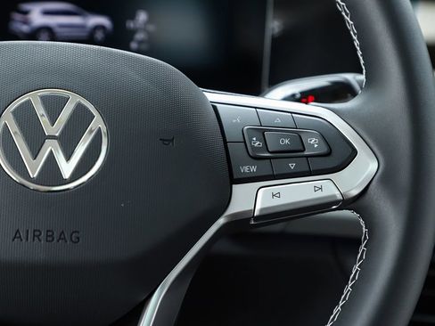 New 2026 Volkswagen Tiguan SE image 61