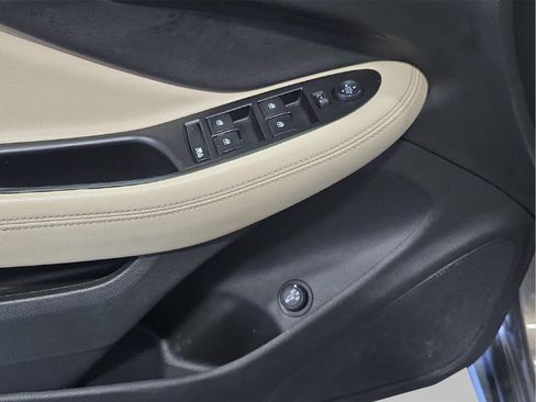 Used 2019 Buick Envision Essence AWD/4WD image 10