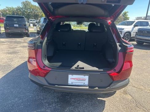 New 2026 Chevrolet Equinox EV LT image 29