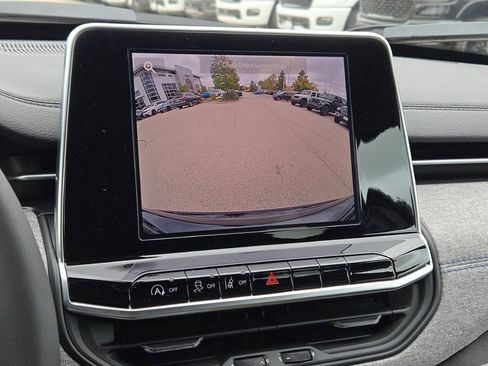 New 2026 Jeep Compass Latitude image 27