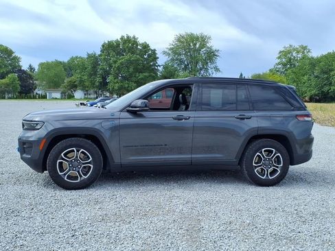 Used 2023 Jeep Grand Cherokee Trailhawk AWD/4WD image 11
