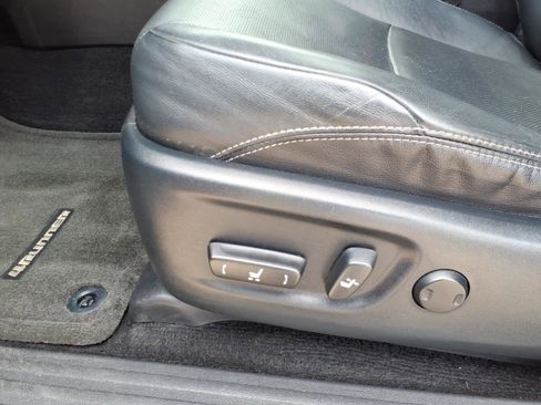 Used 2018 Toyota 4Runner Limited image 4