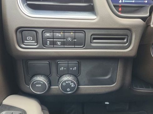 Used 2023 Chevrolet Tahoe LT w/ Luxury Package image 24