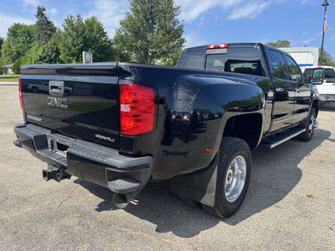 Used 2017 GMC Sierra 3500 Denali w/ Duramax Plus Package AWD/4WD image 6