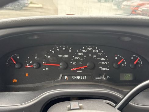 Used 2006 Ford E-450 and Econoline 450 E-450 Super Duty image 12