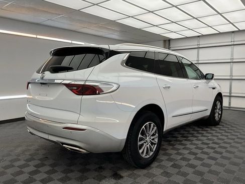 Used 2024 Buick Enclave Premium image 23
