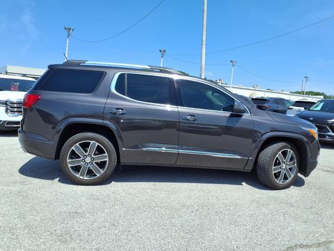 Used 2017 GMC Acadia Denali w/ Technology Package FWD image 33