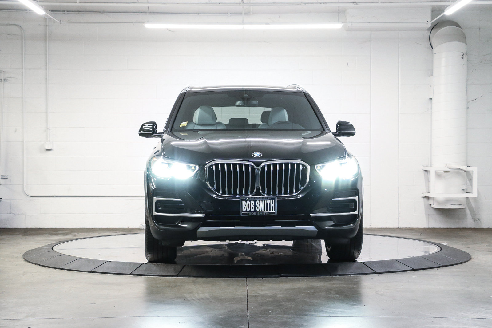 Certified 2023 BMW X5 sDrive40i w/ Executive Package RWD image 2