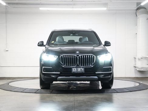 Certified 2023 BMW X5 sDrive40i w/ Executive Package RWD image 2