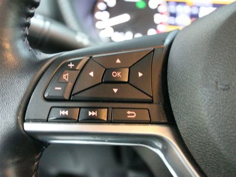 Used 2020 Nissan Sentra SV image 14