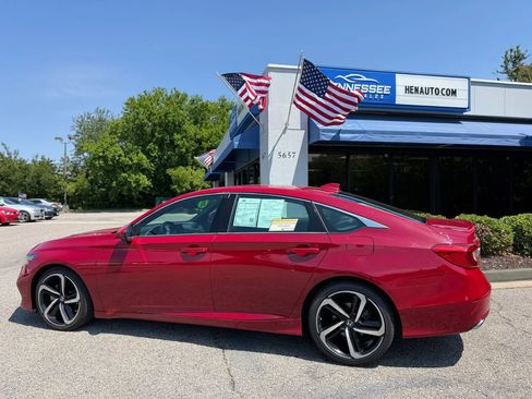 Used 2019 Honda Accord Sport image 11