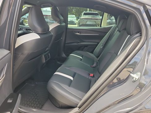 Used 2026 Toyota Camry SE FWD image 11