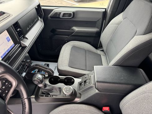 Used 2023 Ford Bronco Big Bend image 28