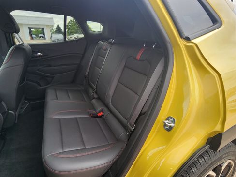 Used 2024 Chevrolet Trax RS w/ Driver Confidence Package FWD image 15