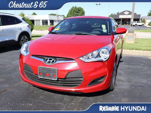 Used 2016 Hyundai Veloster FWD image 9