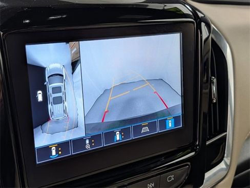 Certified 2023 Chevrolet Traverse LT w/ LT Premium Package image 24