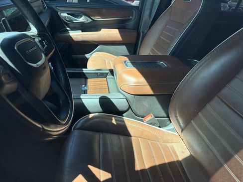 Certified 2023 GMC Yukon XL Denali Ultimate AWD/4WD image 11