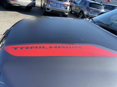 Used 2022 Jeep Grand Cherokee Trailhawk w/ ADV Protech Group II AWD/4WD image 12