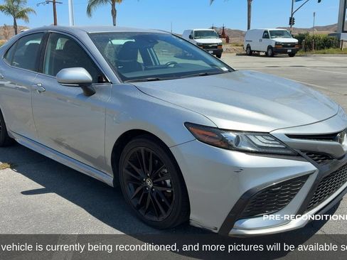Used 2024 Toyota Camry XSE FWD image 3