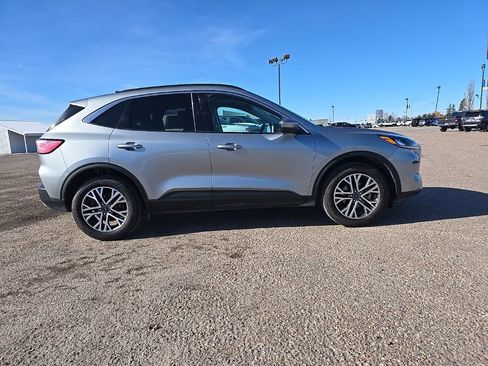 Used 2022 Ford Escape SEL w/ Class II Trailer Tow Package image 7